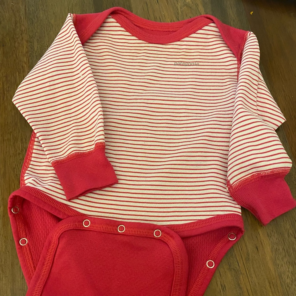 Patagonia baby girl set.. runs larger